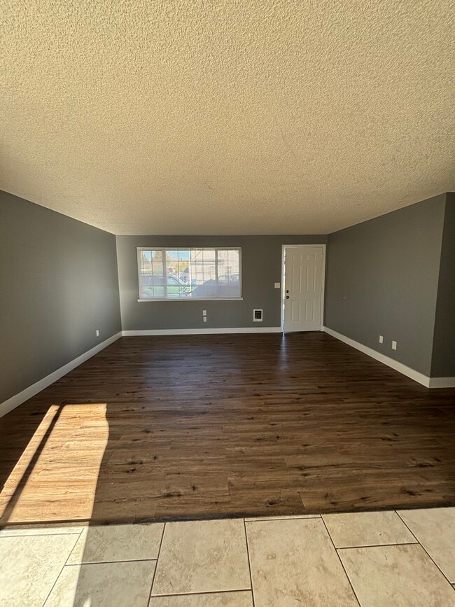 Building Photo - 1109 E 30th St