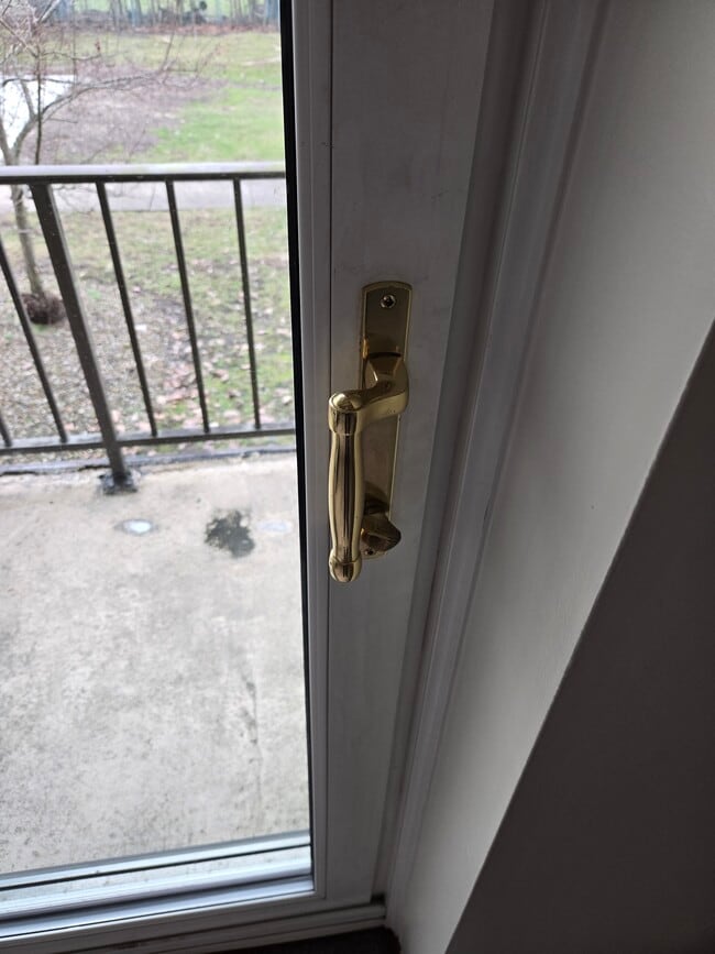 Building Photo - 4849 Grace Rd