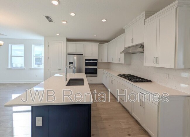 Building Photo - 156 Latham Dr