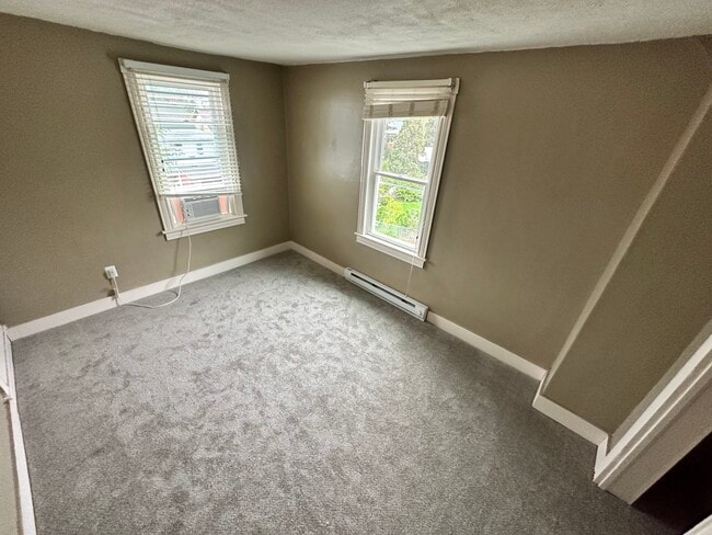 Building Photo - 68 W Center St