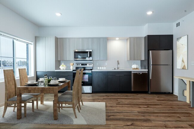 Foto del interior - 1 Bedroom & 1 Bedroom + Den at UC!