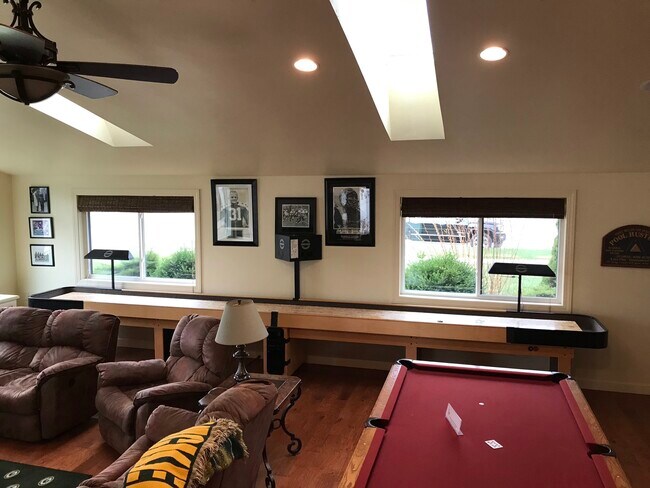 Shuffle board!! - 1735 S Oneida St