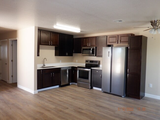 Building Photo - 9885 E La Palma Ave