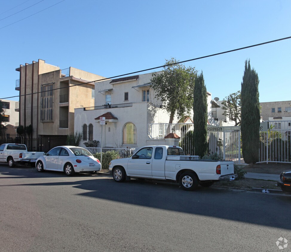 Foto del edificio - 5134-5146 De Longpre Ave