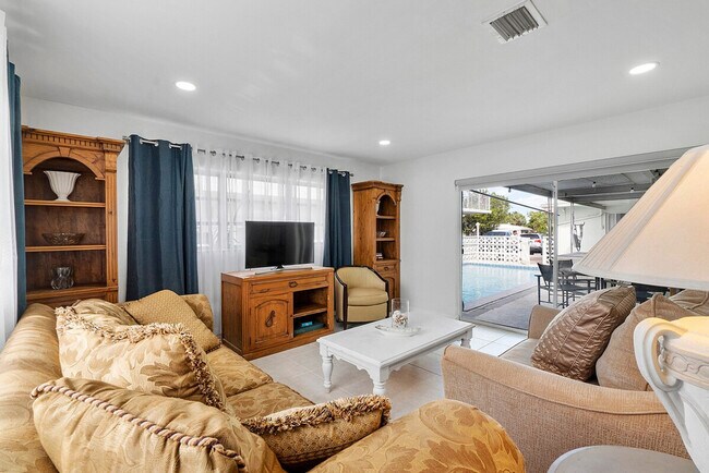 Foto del edificio - 2175 SE 6th St