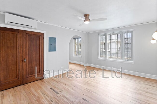 Photo - 1050 N Pearl St Apartment
