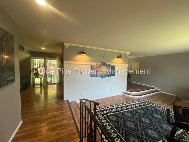 Building Photo - 2165 Belmont Ave
