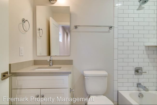 Building Photo - 3 br, 3.5 bath House - 506 - B 36th Ave N