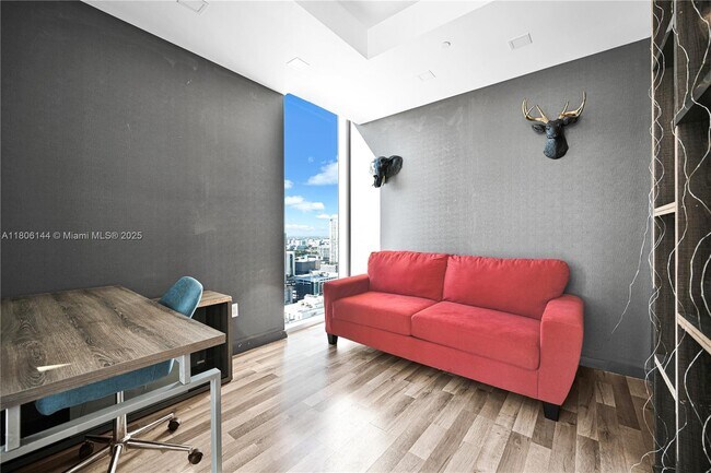 Foto del edificio - 151 SE 1st St