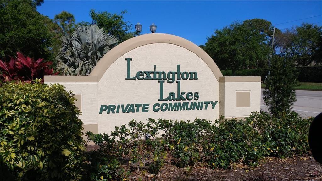 Primary Photo - 3141 SE Lexington Lakes Dr