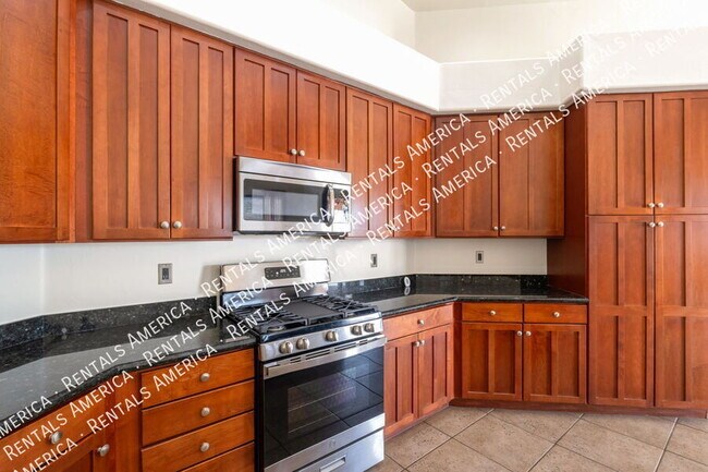 Foto del edificio - 14024 E Fairway Bluff Ct
