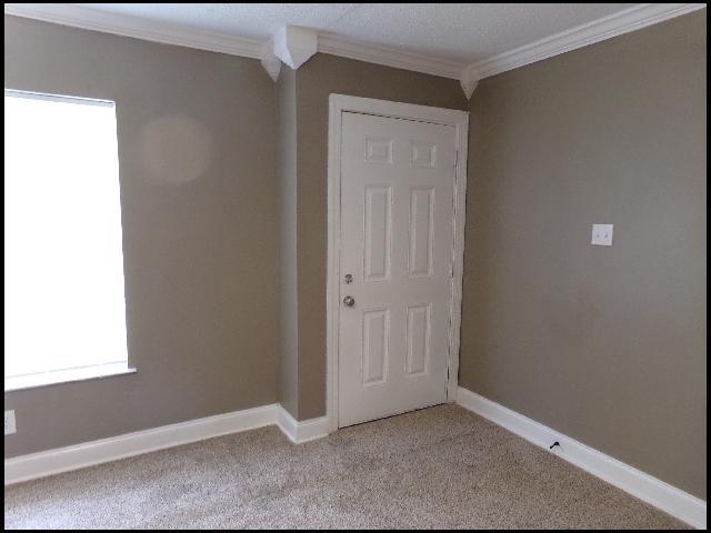Building Photo - 96 Deer Run Dr