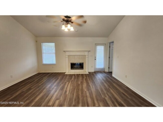Foto del edificio - 4/2 in Westchase Manor