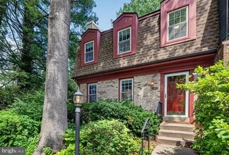 Building Photo - 9821 Owens Ct