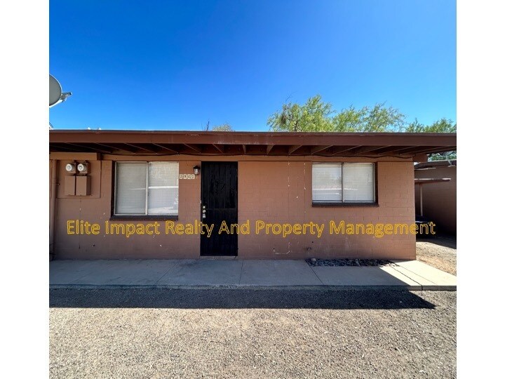 Primary Photo - 3042 N Sparkman Blvd