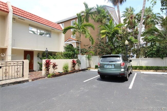 Foto del edificio - 3853 NE 170th St