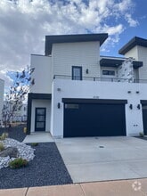 Building Photo - 4138 Baywood Dr