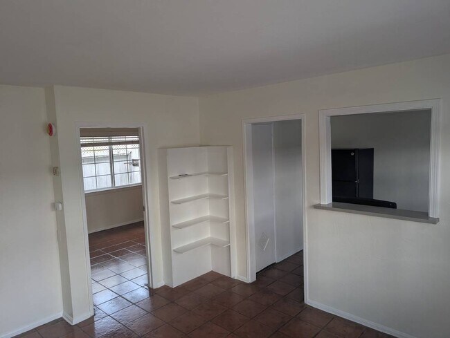 Foto del edificio - 406 S Myers St