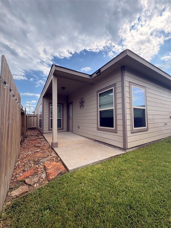 Building Photo - 6409 Hollock Meadows Ln