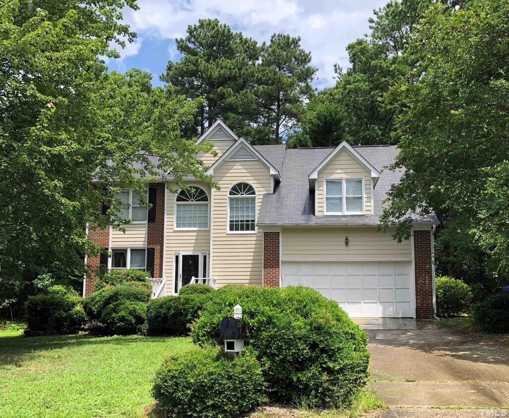 121 Ivy Brook Ln, Chapel Hill, NC 27516 House Rental in Chapel Hill
