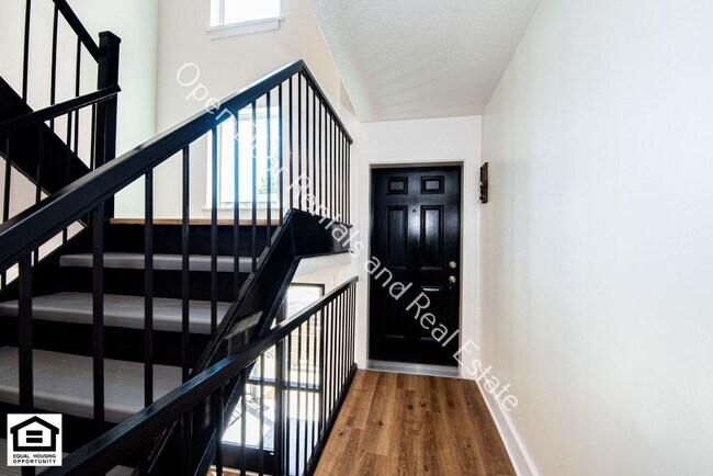 Building Photo - 1823 Griswold Dr