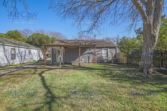 Foto del edificio - Adorable 2/1 in Waxahachie! **MOVE-IN SPEC...