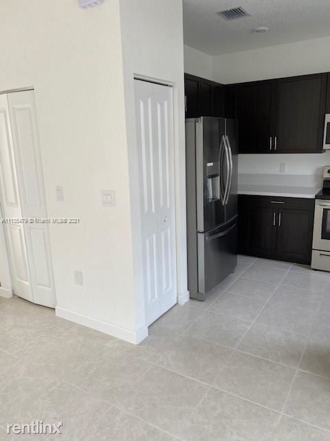 Building Photo - 3 br, 2.5 bath House - 20440 NE 2nd Ct