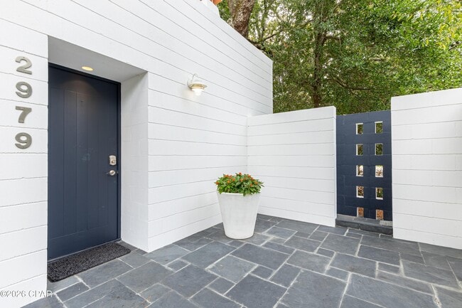 Building Photo - 2979 S County Hwy 395