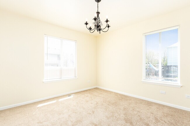 Building Photo - 1016 Sanctuary Ln