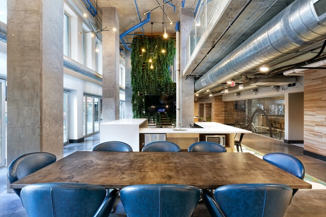 49171141 - Yugo Cincinnati Deacon Apartments