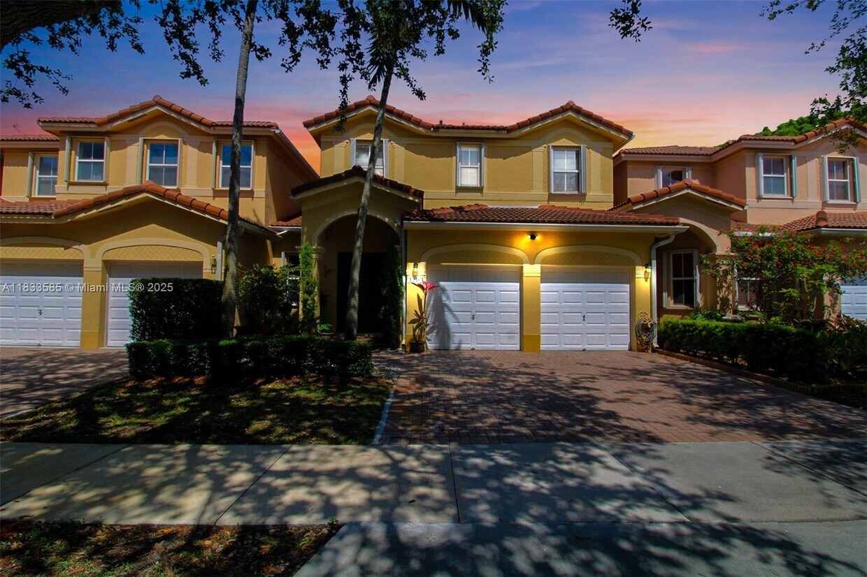 Foto principal - 12161 SW 123rd Pl