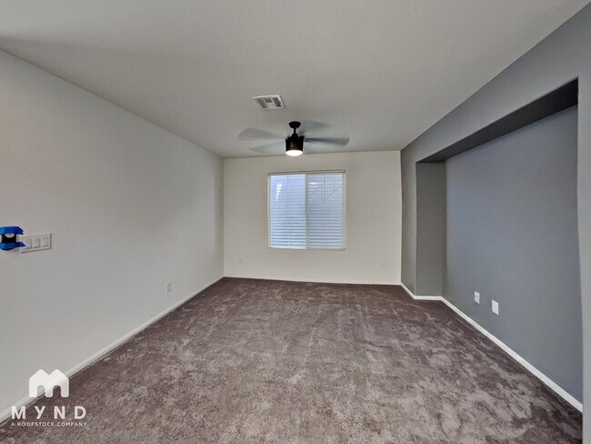 Foto del edificio - 8044 Mercury Skye St