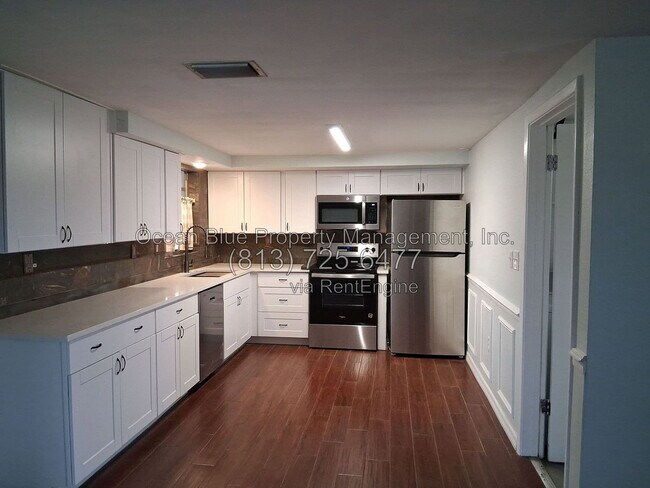 Foto del edificio - 9330 Ledgestone Ln