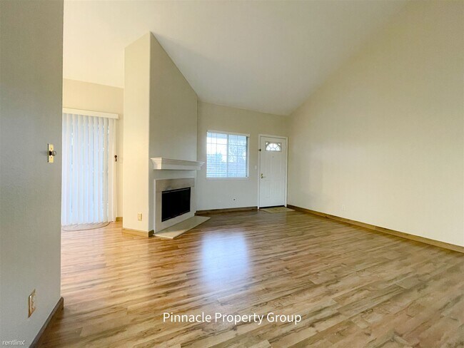 Building Photo - 3 br, 2 bath Condo - 102 Sunnyhills Court