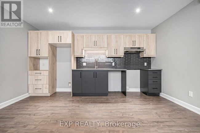 Building Photo - 1226 Montblanc Cres