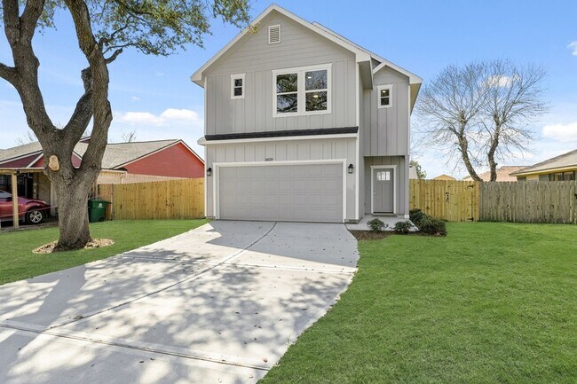 Building Photo - 3439 Rockrill Dr