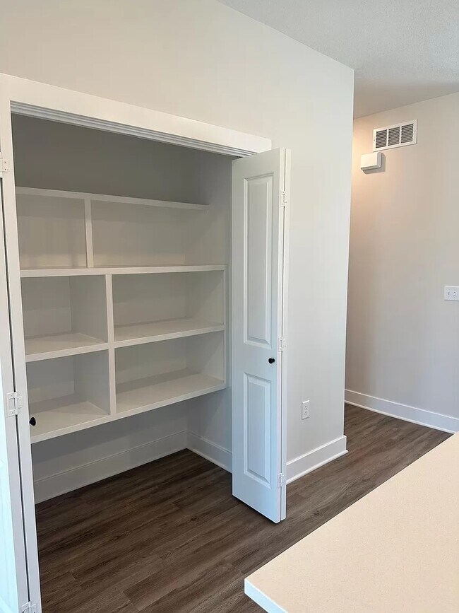 Foto del edificio - 15666 E 21st St N