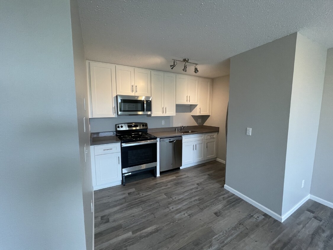 Primary Photo - "Charming 1 Bed, 1 Bath Apartment in Prime...