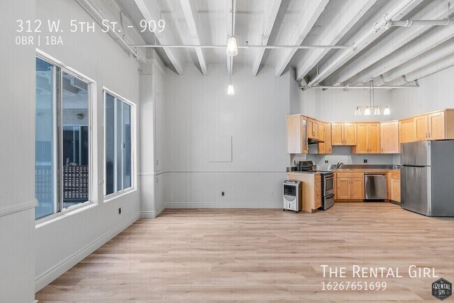 Foto del edificio - 312 W 5th St
