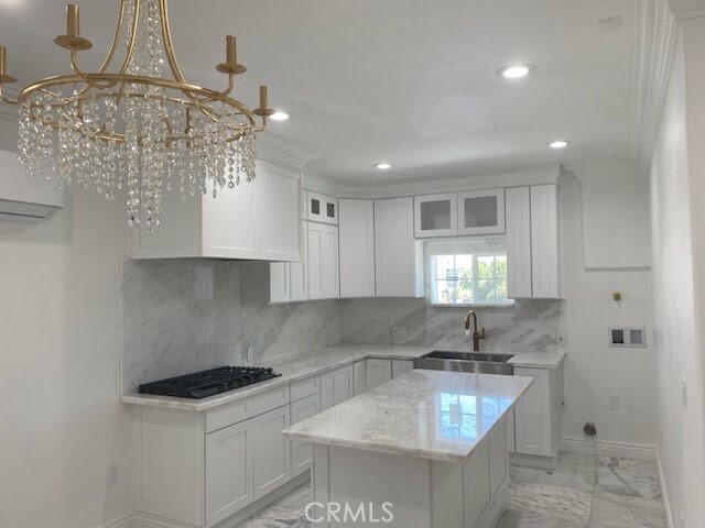 Foto principal - 15942 Sulphur Springs Rd
