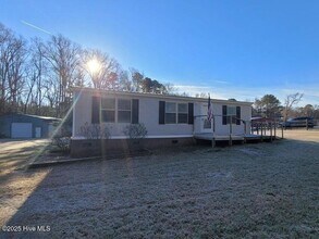 Building Photo - 1477 Farm Life School Rd