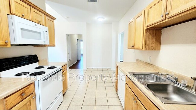 Building Photo - 107 Collett Ct