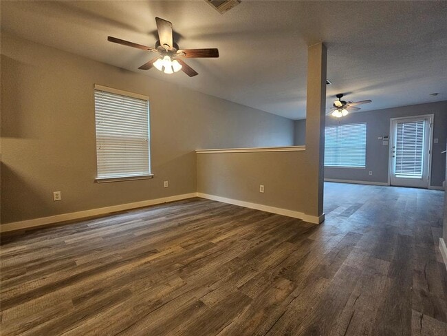 Building Photo - 2724 Fairview Dr