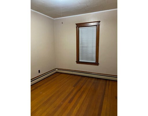 Building Photo - 517 Charles St
