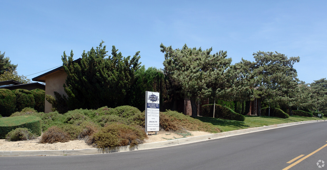 Primary Photo - Hillcrest Apartments