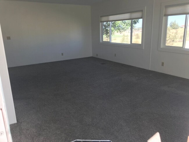 Building Photo - $500 off first mo. rent  *WATER/SEWER/ELEC...