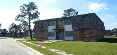 Building Photo - Peltier Gardens