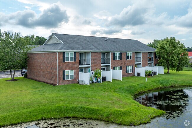 Foto del edificio - North Chase Apartments