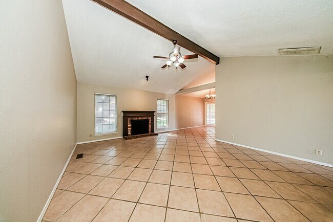 Foto del edificio - 8117 Turtle Dove Dr