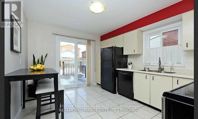 Photo du bâtiment - 71 Ecclestone Dr